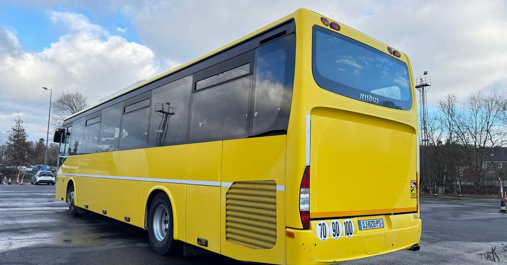 Irisbus Recreo Crosway / KLIMATYZACJA/ 59+1 miejsc/ tector / CENA: 78000zł netto - אוטובוס פרברים: תמונה 2 Irisbus Recreo Crosway / KLIMATYZACJA/ 59+1 miejsc/ tector / CENA: 78000zł netto - אוטובוס פרברים: תמונה 2