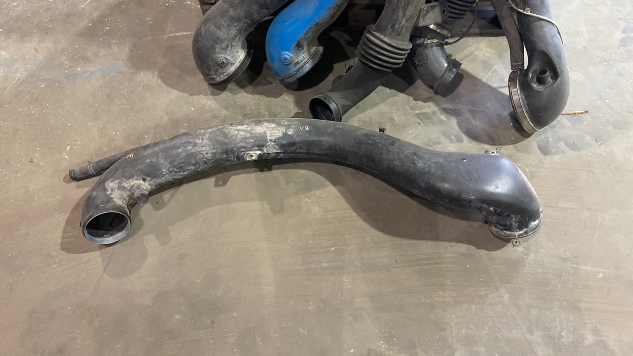 ASSORTED AIR INTAKES (BOX OF) - ציוד בנייה: תמונה 3 ASSORTED AIR INTAKES (BOX OF) - ציוד בנייה: תמונה 3