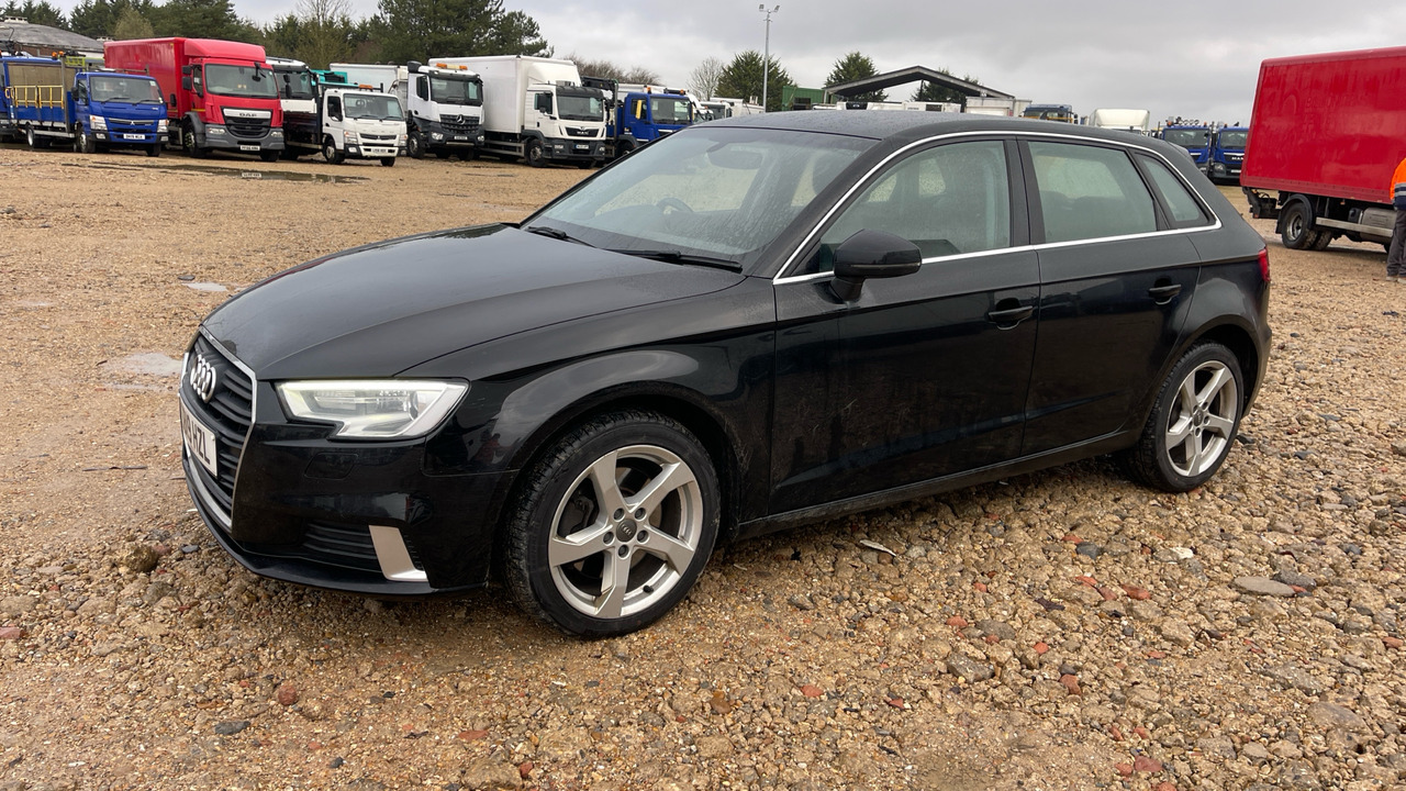 AUDI A3 2.0 35 TDI SPORT - האצ'בק: תמונה 2 AUDI A3 2.0 35 TDI SPORT - האצ'בק: תמונה 2