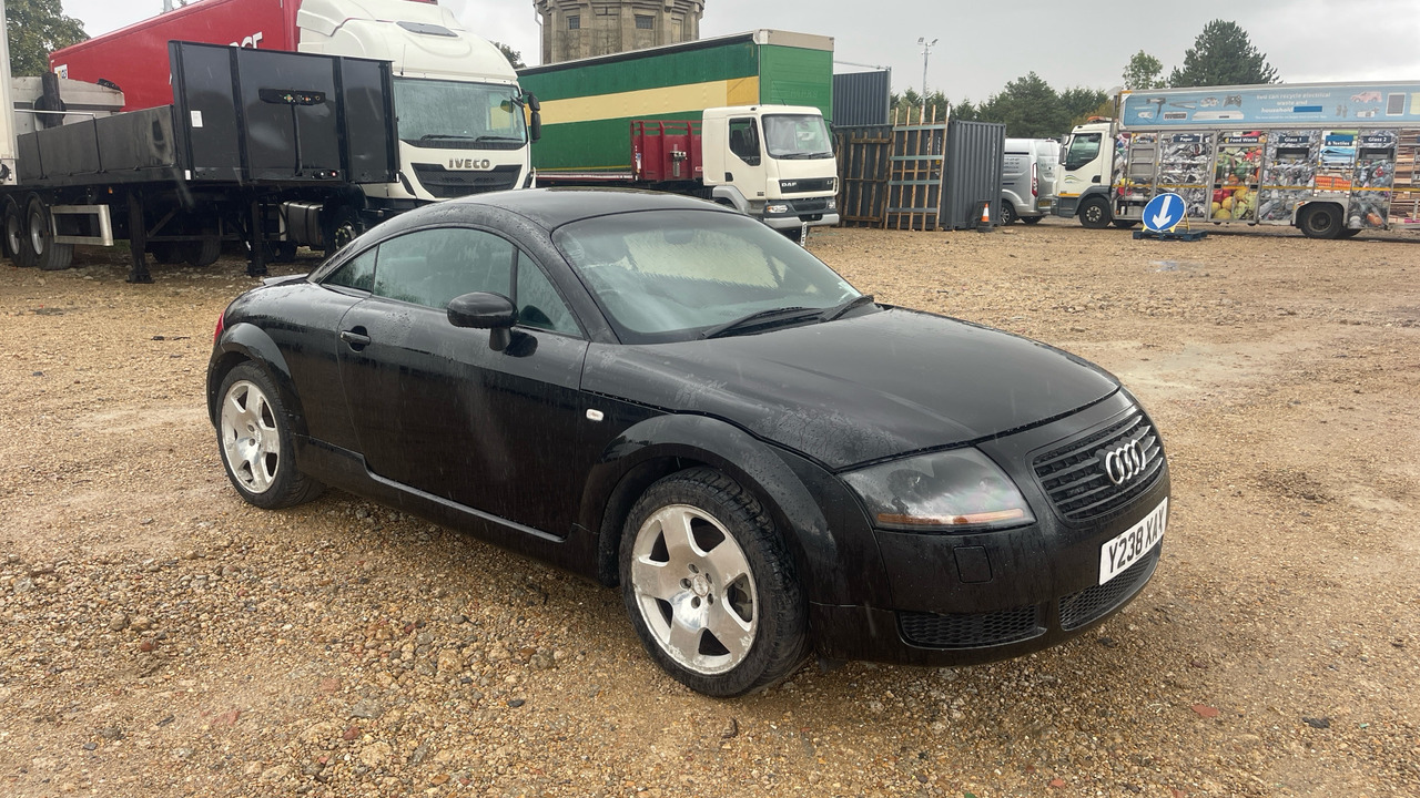 AUDI TT - מכונית: תמונה 1 AUDI TT - מכונית: תמונה 1