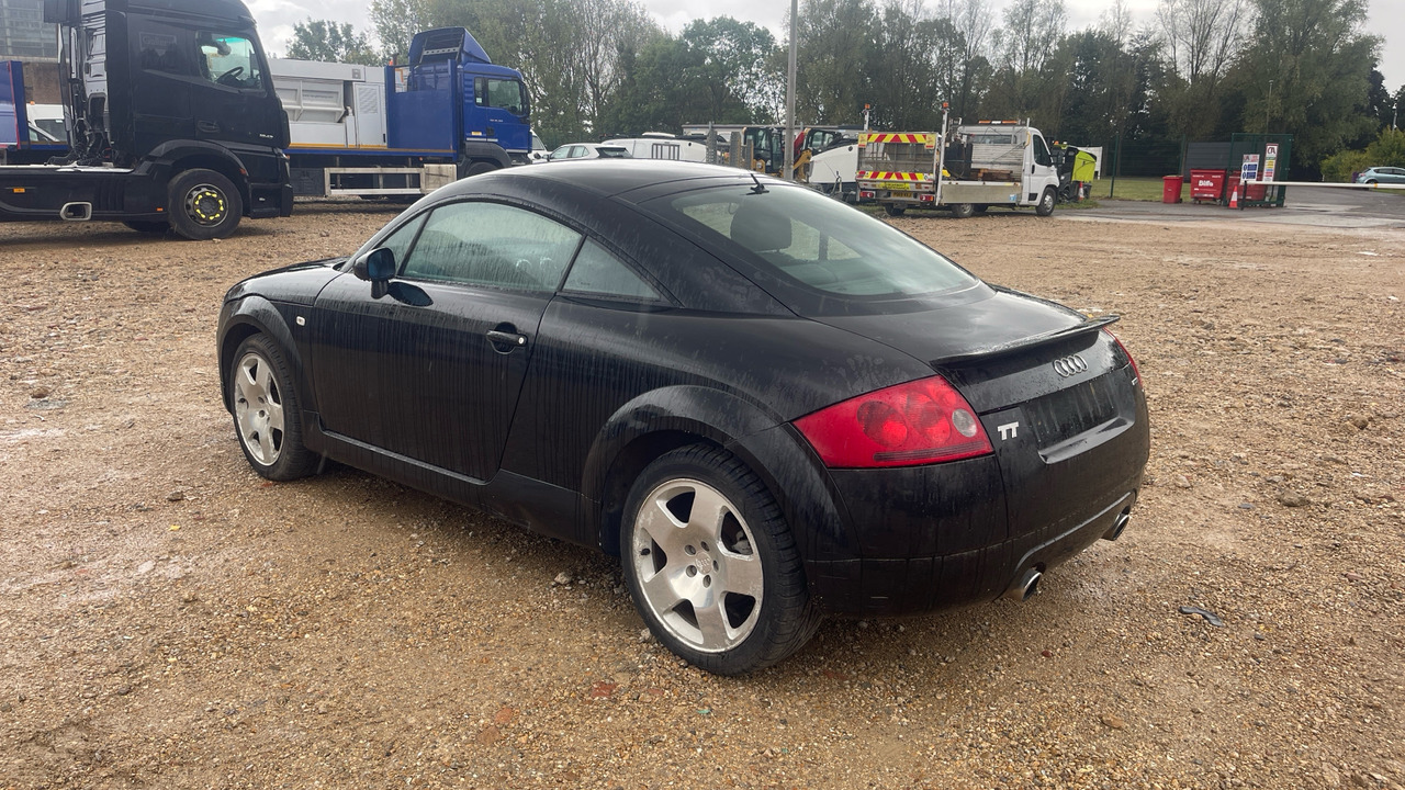 AUDI TT - מכונית: תמונה 3 AUDI TT - מכונית: תמונה 3