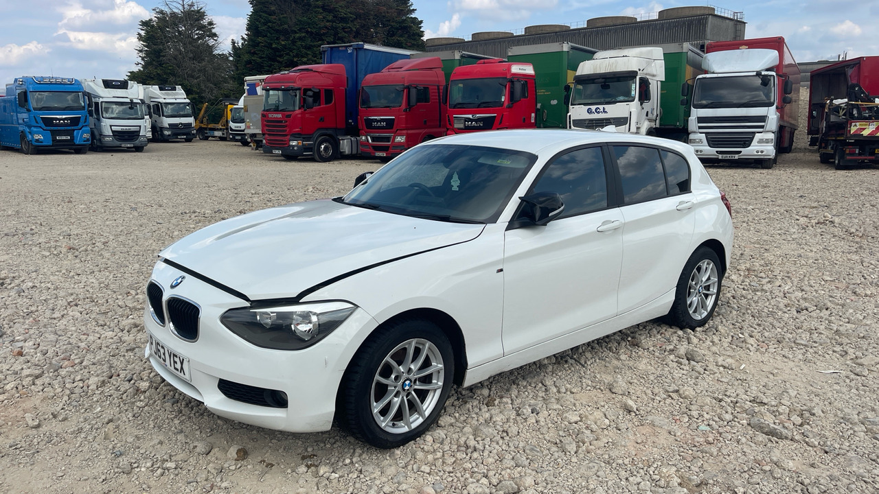 BMW 116D - האצ'בק: תמונה 2 BMW 116D - האצ'בק: תמונה 2