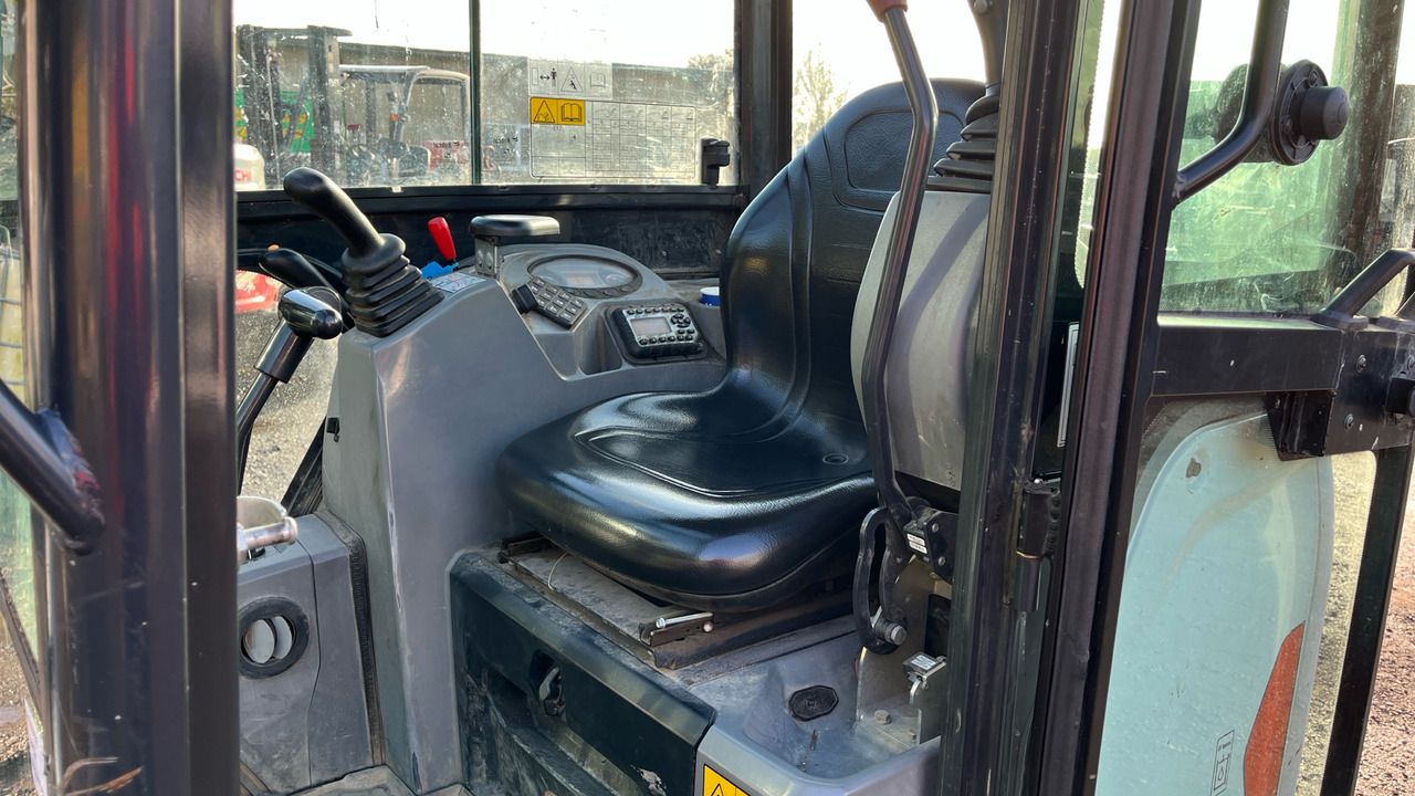 BOBCAT E17 - מיני מחפר: תמונה 5 BOBCAT E17 - מיני מחפר: תמונה 5