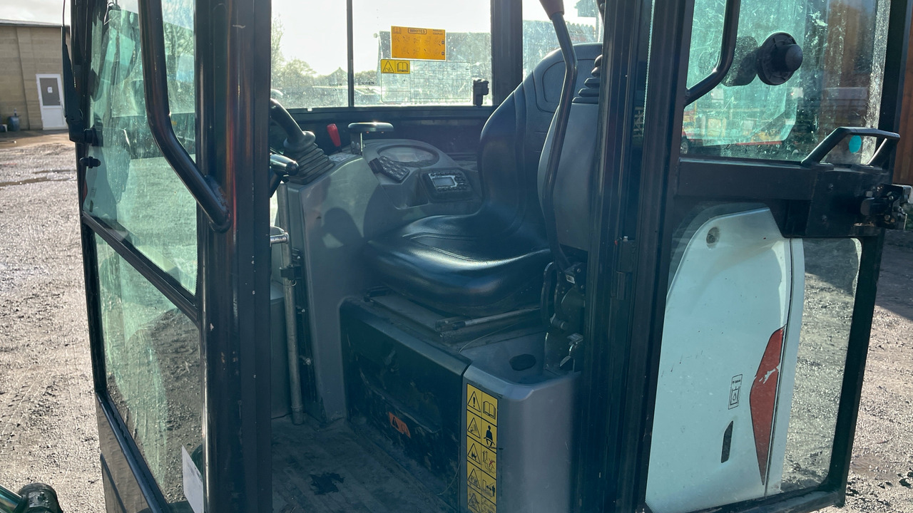 BOBCAT E17 - מיני מחפר: תמונה 5 BOBCAT E17 - מיני מחפר: תמונה 5