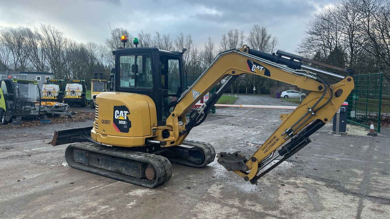 CATERPILLAR 305E2 - מיני מחפר: תמונה 2 CATERPILLAR 305E2 - מיני מחפר: תמונה 2
