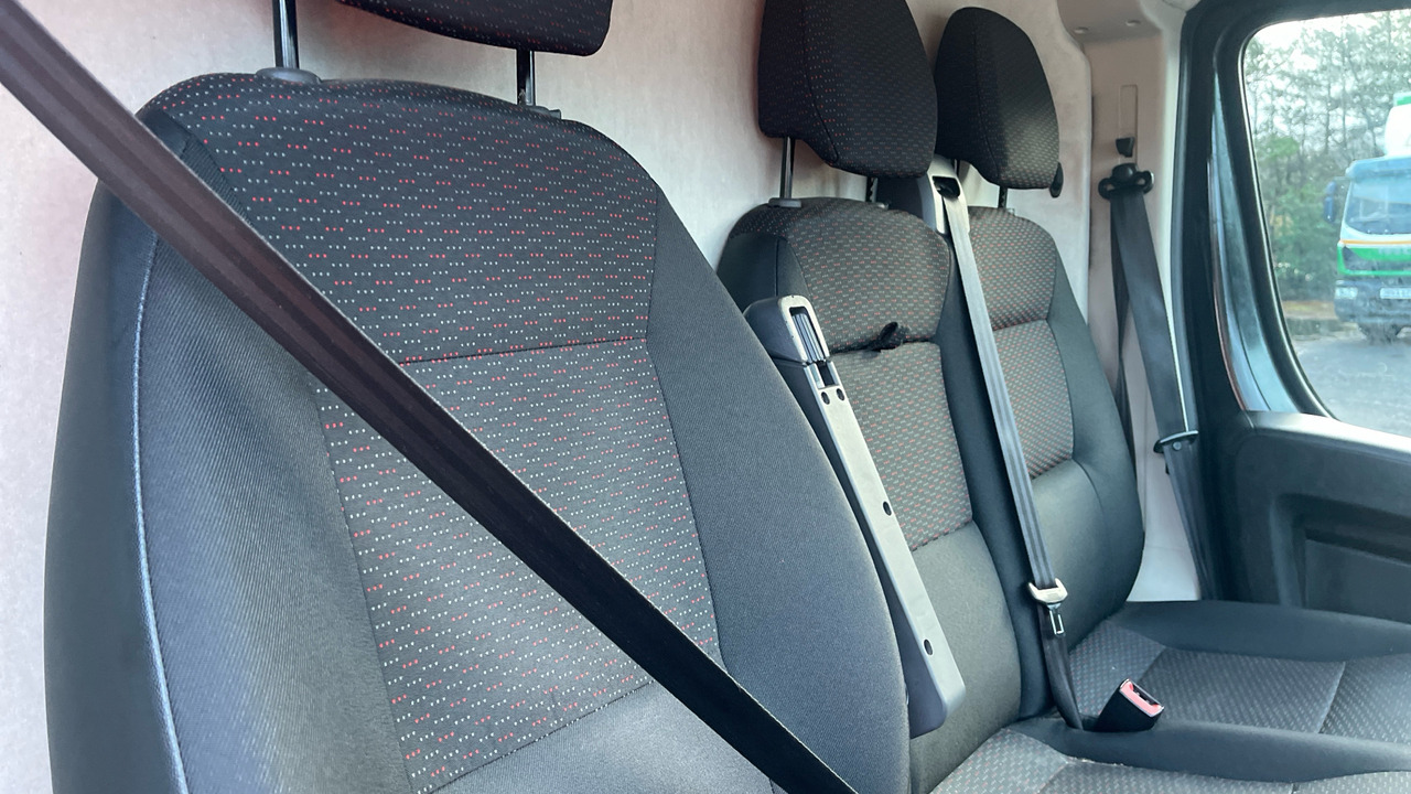 כלי רכב מסחרי עם לוח Citroen Relay 35 2.2 HDi 140PS: תמונה 8