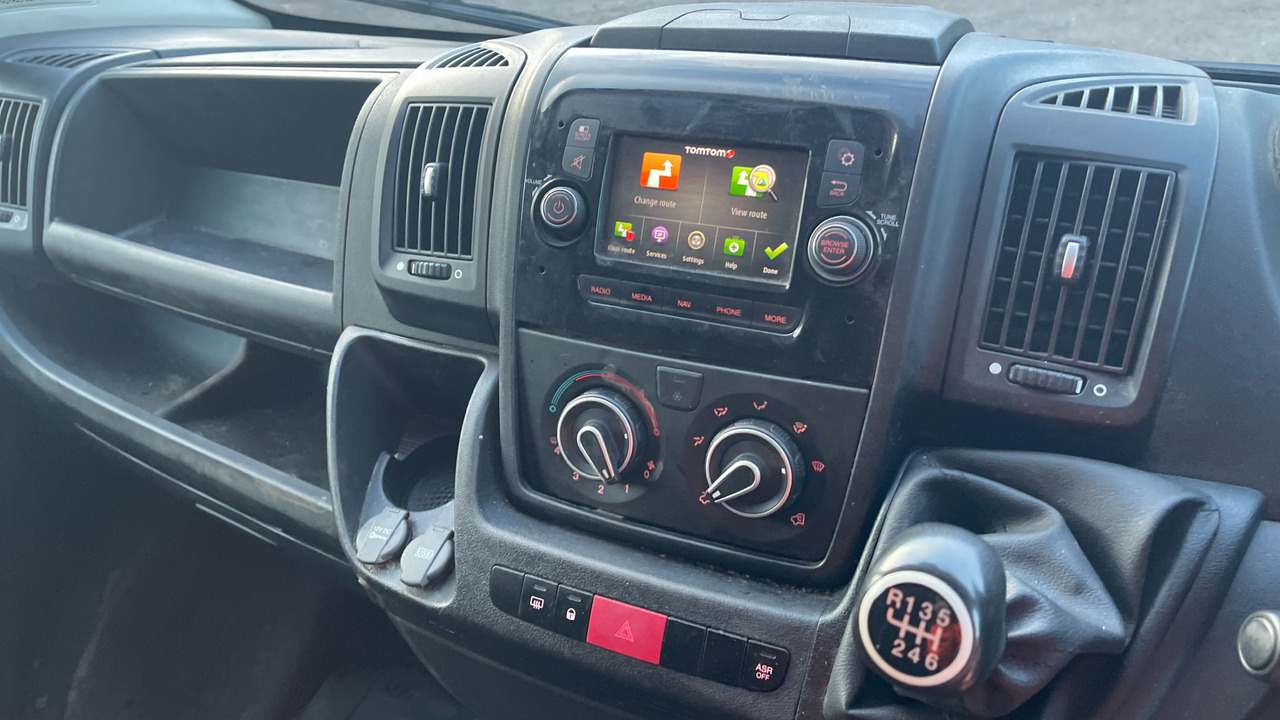 כלי רכב מסחרי עם לוח Citroen Relay 35 2.2 HDi 140PS: תמונה 7