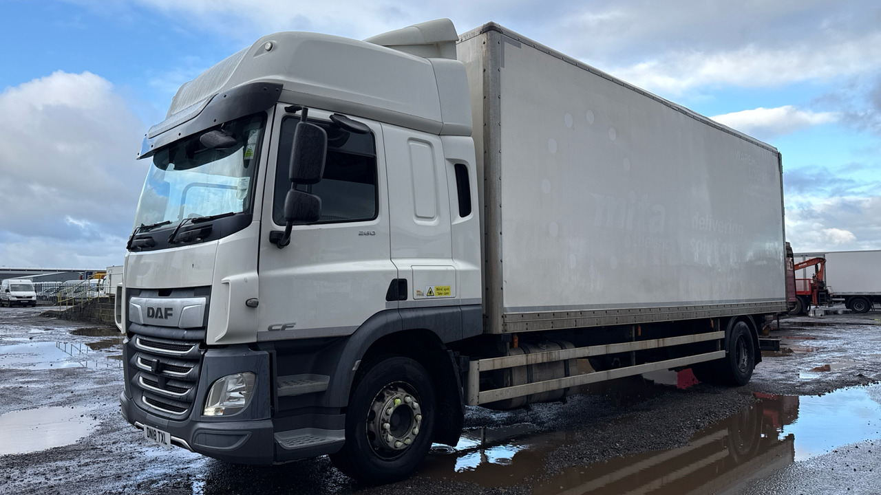 DAF CF 260 - משאית תיבה: תמונה 2 DAF CF 260 - משאית תיבה: תמונה 2