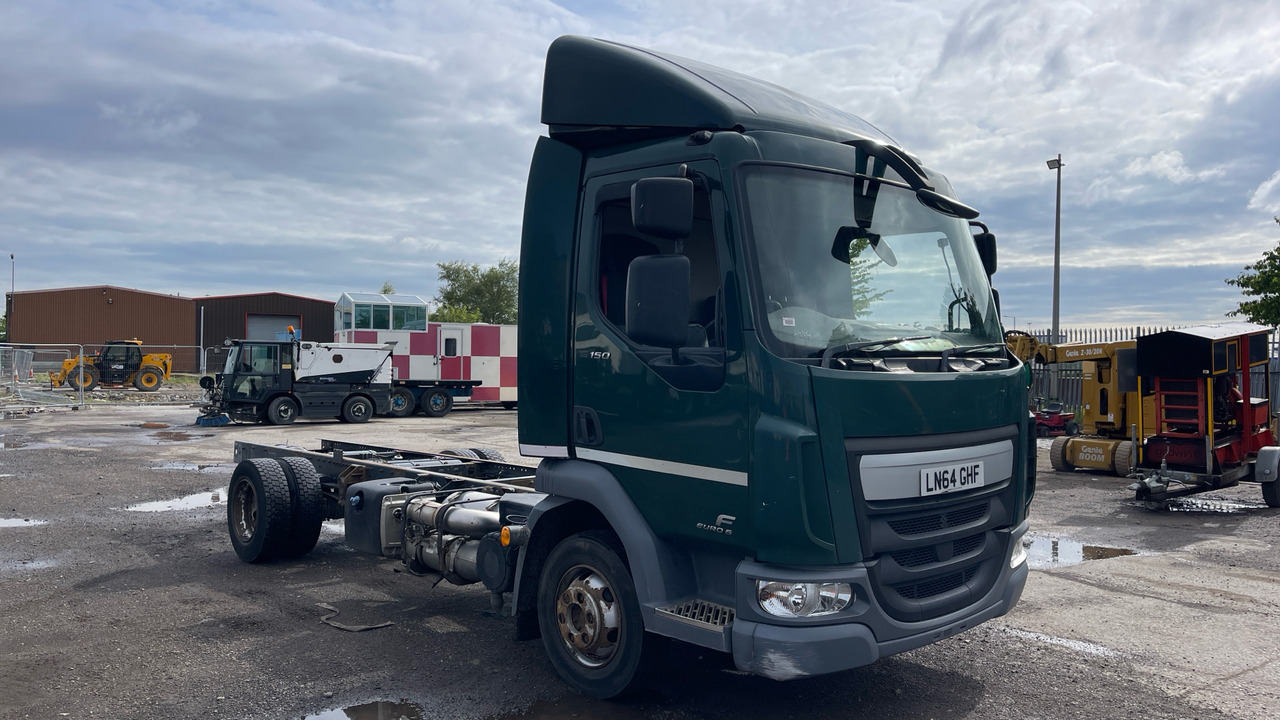 DAF LF 150 - משאית עם שלדת תא: תמונה 1 DAF LF 150 - משאית עם שלדת תא: תמונה 1
