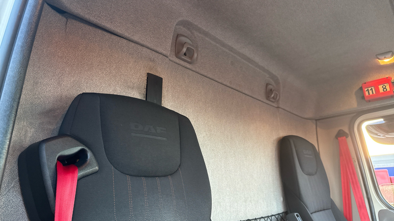 משאית וילונות צד DAF LF 180: תמונה 14 משאית וילונות צד DAF LF 180: תמונה 14