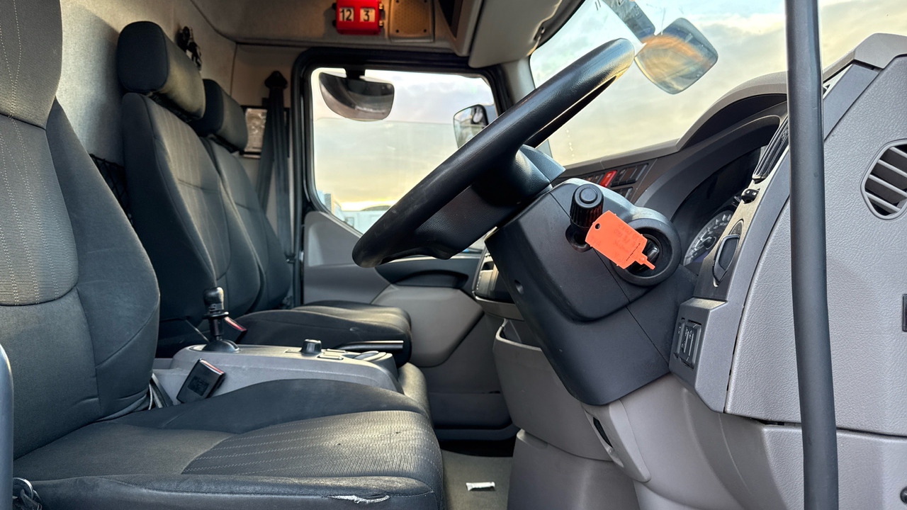 DAF LF 180 - משאית וילונות צד: תמונה 5 DAF LF 180 - משאית וילונות צד: תמונה 5