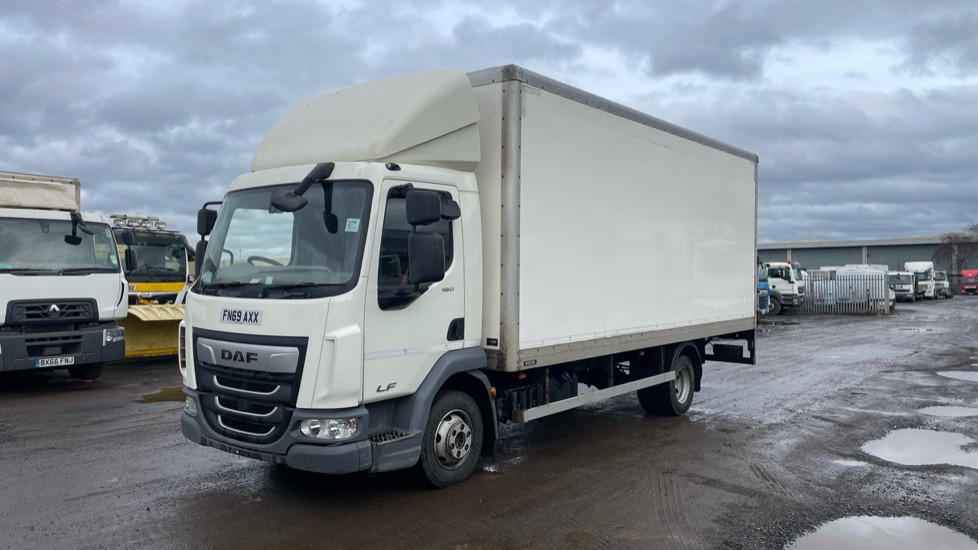 DAF LF 180 - משאית תיבה: תמונה 2 DAF LF 180 - משאית תיבה: תמונה 2