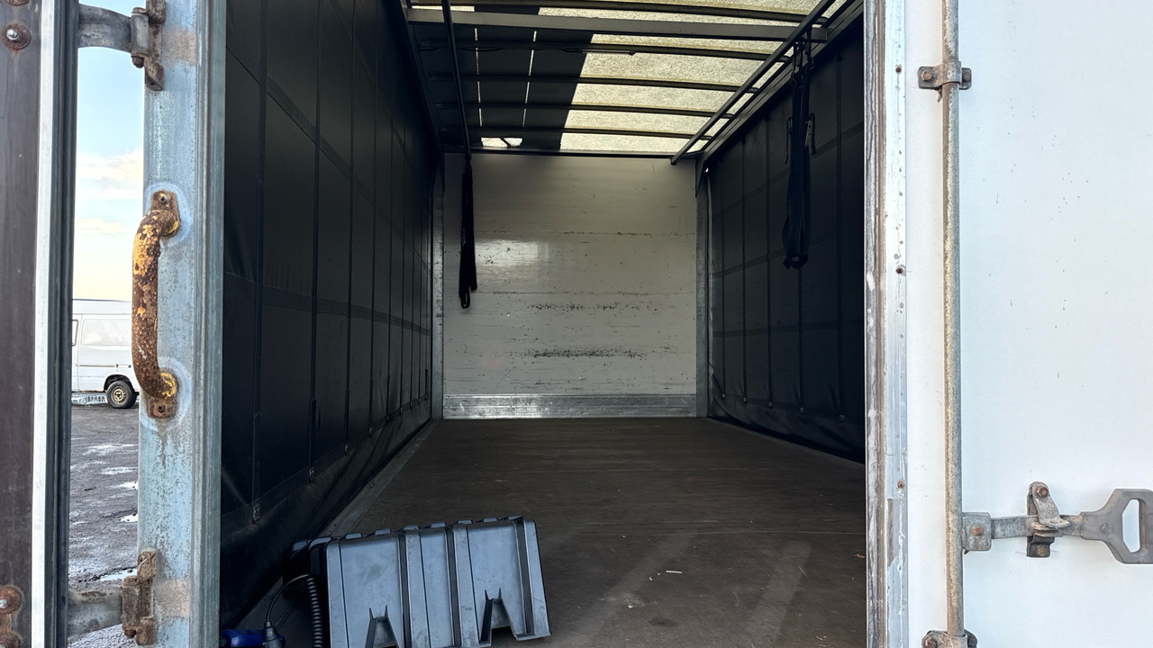 משאית וילונות צד DAF LF 180: תמונה 22 משאית וילונות צד DAF LF 180: תמונה 22