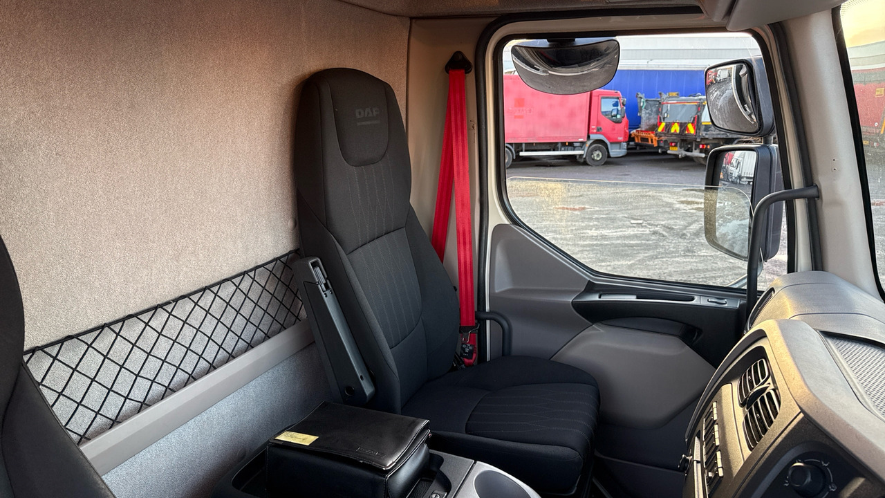 משאית וילונות צד DAF LF 180: תמונה 8 משאית וילונות צד DAF LF 180: תמונה 8