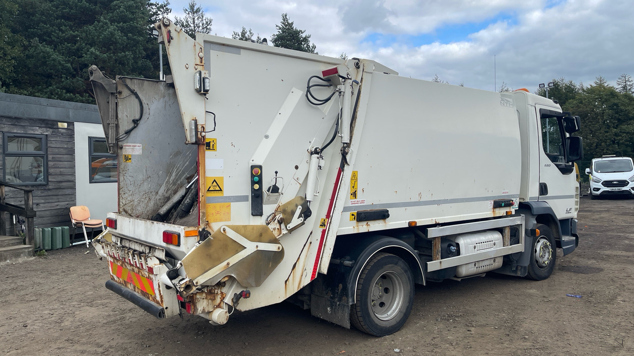 DAF LF 220 - משאית אשפה: תמונה 4 DAF LF 220 - משאית אשפה: תמונה 4