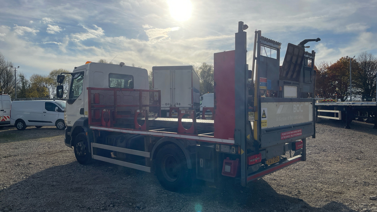 DAF LF 230 - משאית צד נופל/ שטוחה: תמונה 3 DAF LF 230 - משאית צד נופל/ שטוחה: תמונה 3