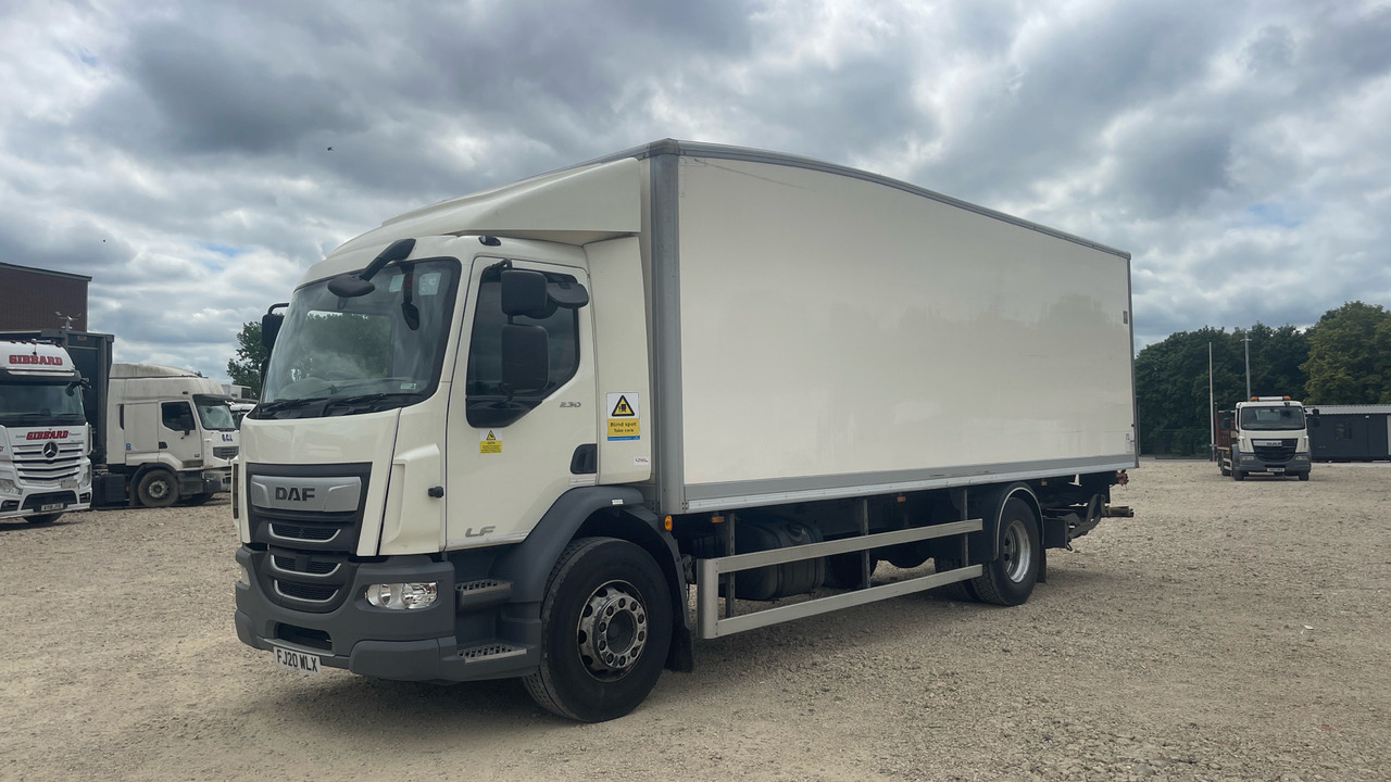 DAF LF 230 - משאית תיבה: תמונה 2 DAF LF 230 - משאית תיבה: תמונה 2