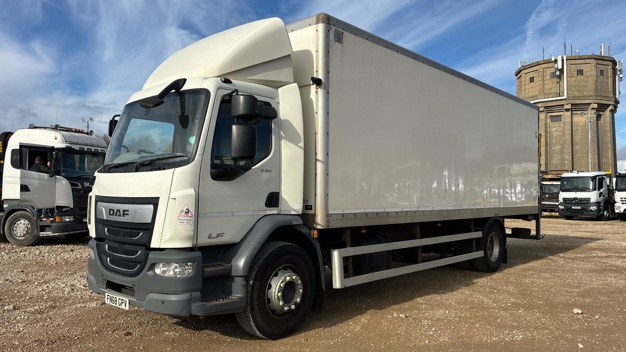 DAF LF 230 - משאית תיבה: תמונה 2 DAF LF 230 - משאית תיבה: תמונה 2