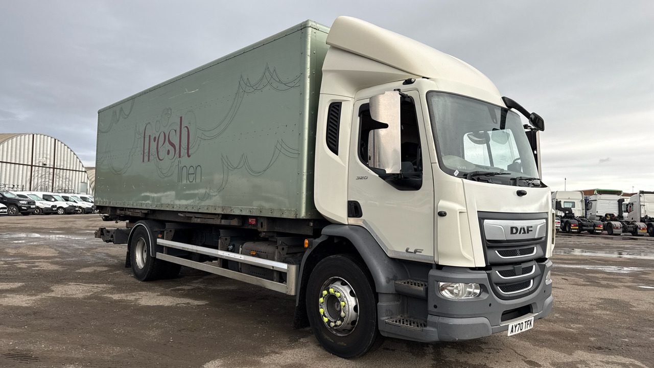 DAF LF 320 - משאית תיבה: תמונה 1 DAF LF 320 - משאית תיבה: תמונה 1