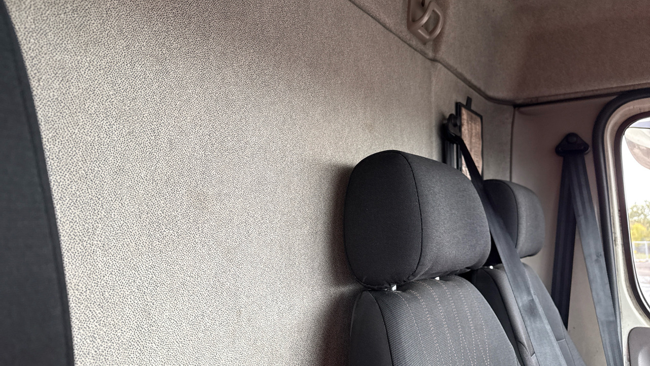 משאית תיבה DAF LF 320: תמונה 16