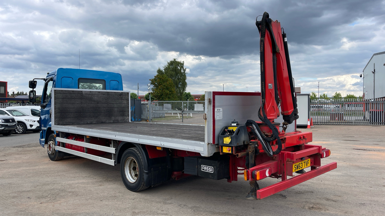 DAF LF 45.210 - משאית צד נופל/ שטוחה, משאית מנוף: תמונה 3 DAF LF 45.210 - משאית צד נופל/ שטוחה, משאית מנוף: תמונה 3