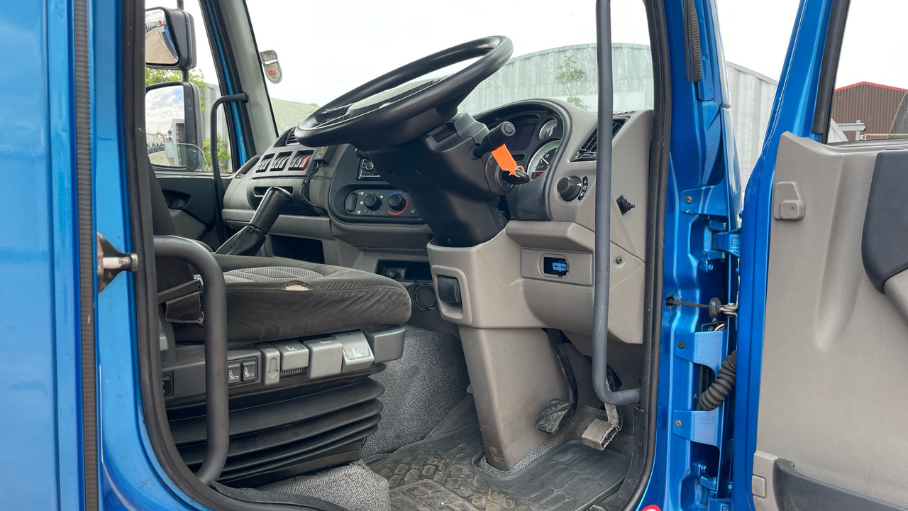 DAF LF 45.210 - משאית צד נופל/ שטוחה, משאית מנוף: תמונה 5 DAF LF 45.210 - משאית צד נופל/ שטוחה, משאית מנוף: תמונה 5
