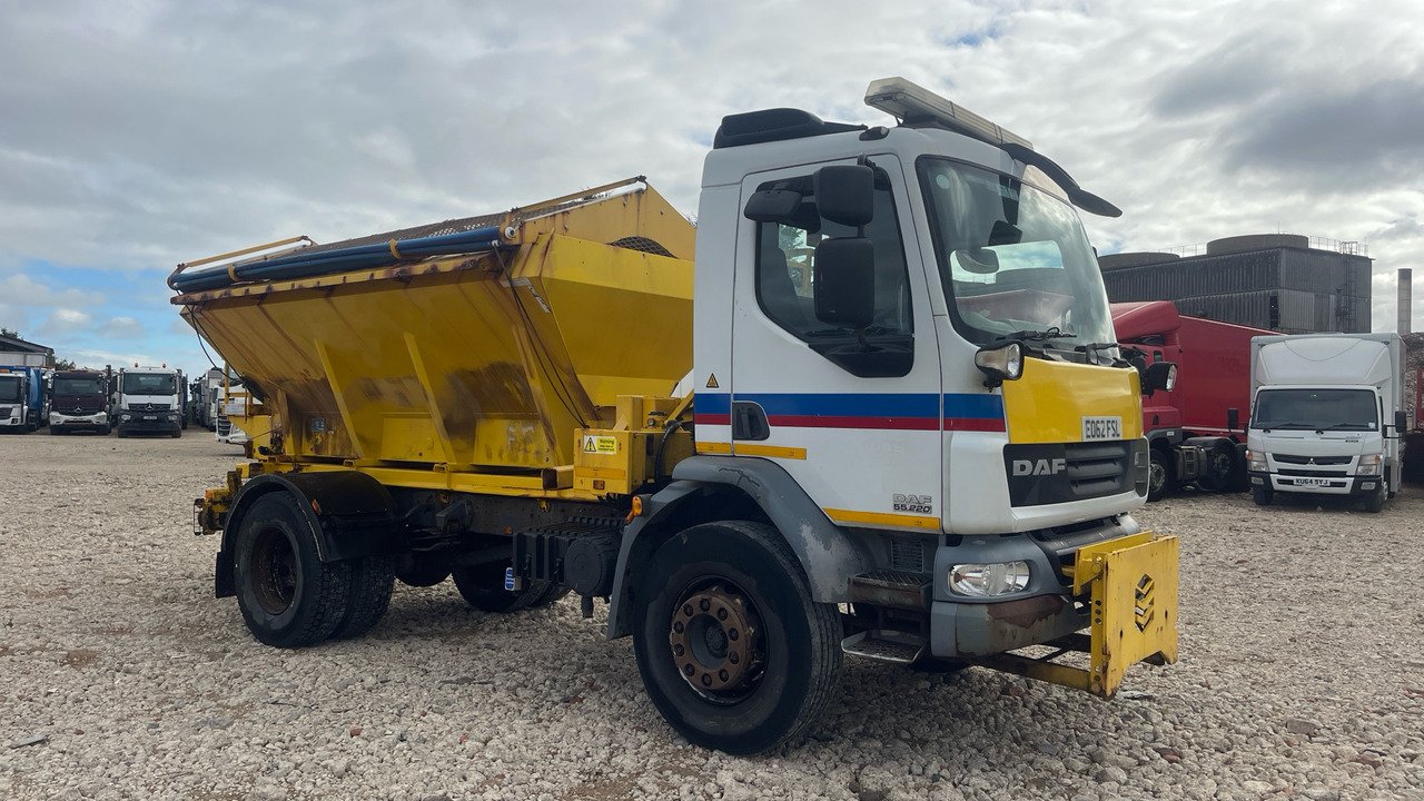 DAF LF 55.220 - מפלסת שלג: תמונה 1 DAF LF 55.220 - מפלסת שלג: תמונה 1