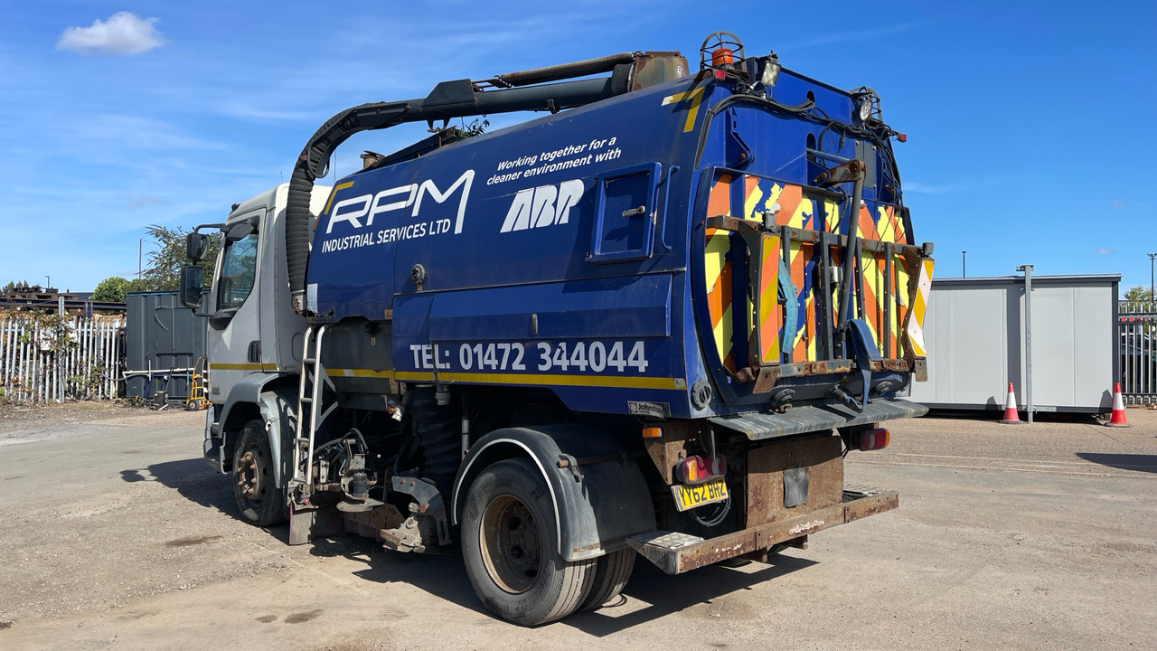 DAF LF 55.220 - מטאטא כבישים: תמונה 3 DAF LF 55.220 - מטאטא כבישים: תמונה 3