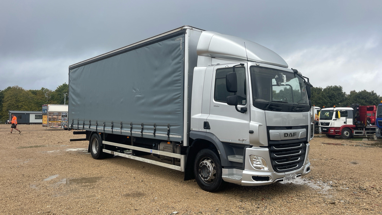 Daf CF 260 - משאית וילונות צד: תמונה 1 Daf CF 260 - משאית וילונות צד: תמונה 1