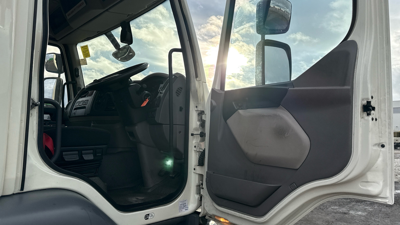 Daf LF 260 - משאית וילונות צד: תמונה 5 Daf LF 260 - משאית וילונות צד: תמונה 5