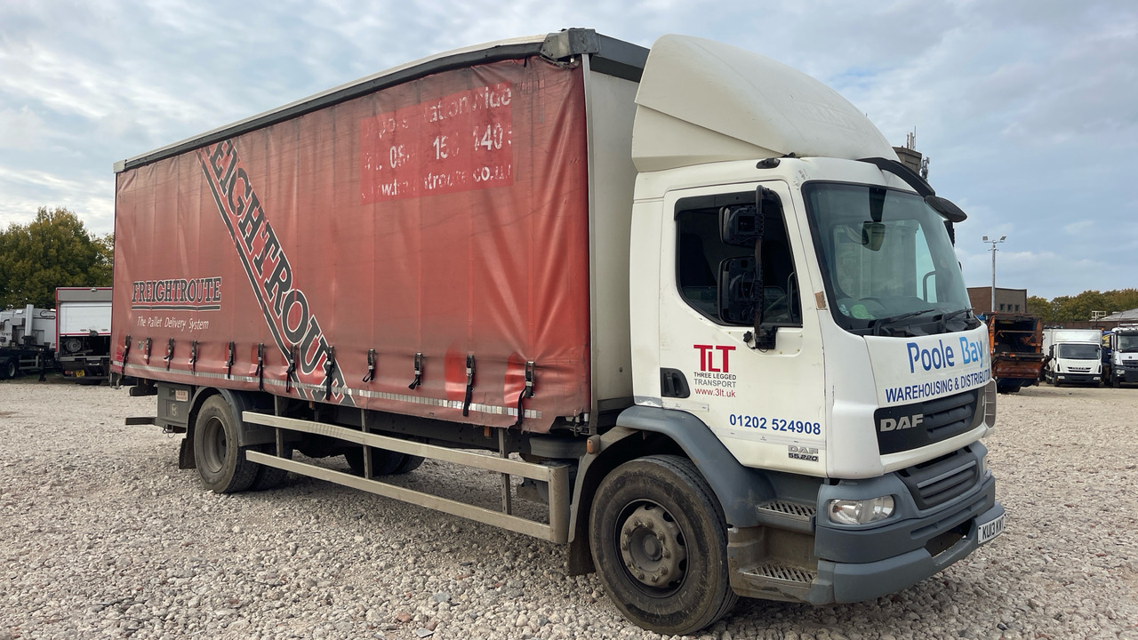 Daf LF 55.220 - משאית וילונות צד: תמונה 1 Daf LF 55.220 - משאית וילונות צד: תמונה 1