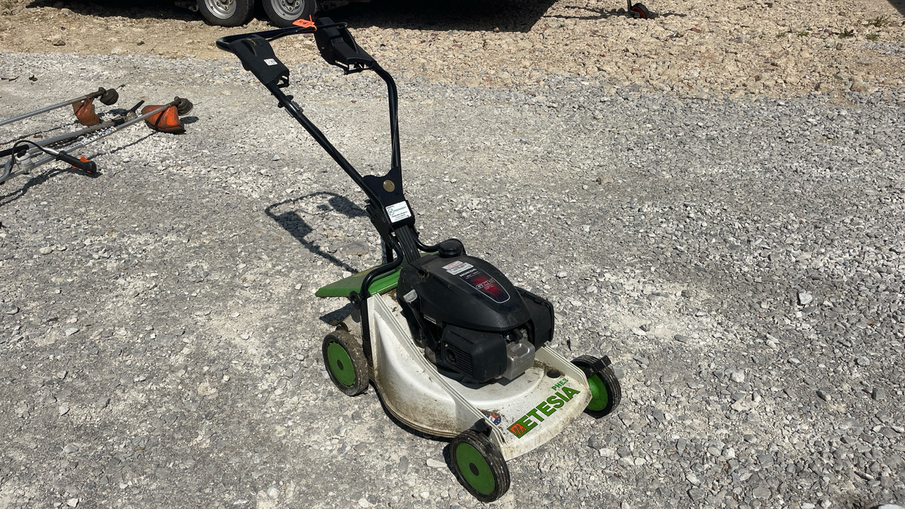 ETESIA PHE3 - מכסחת גינה: תמונה 1 ETESIA PHE3 - מכסחת גינה: תמונה 1