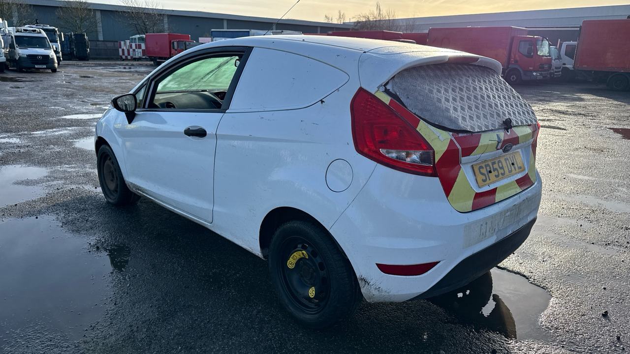 FORD FIESTA 1.4 TDCI 68PS - מכונית: תמונה 3 FORD FIESTA 1.4 TDCI 68PS - מכונית: תמונה 3