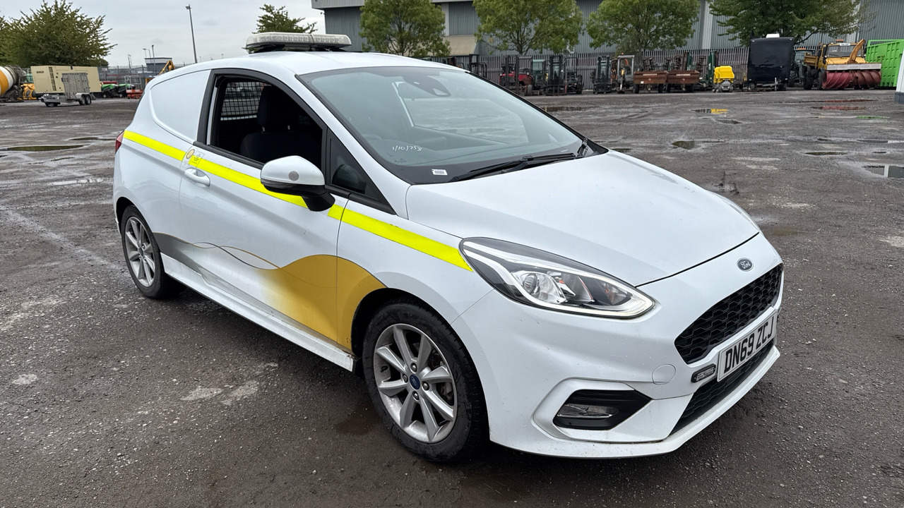 FORD FIESTA 1.5 TDCi 85PS - מכונית: תמונה 1 FORD FIESTA 1.5 TDCi 85PS - מכונית: תמונה 1