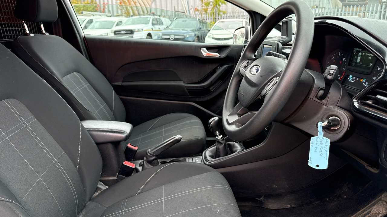 FORD FIESTA 1.5 TDCi - מכונית: תמונה 5 FORD FIESTA 1.5 TDCi - מכונית: תמונה 5