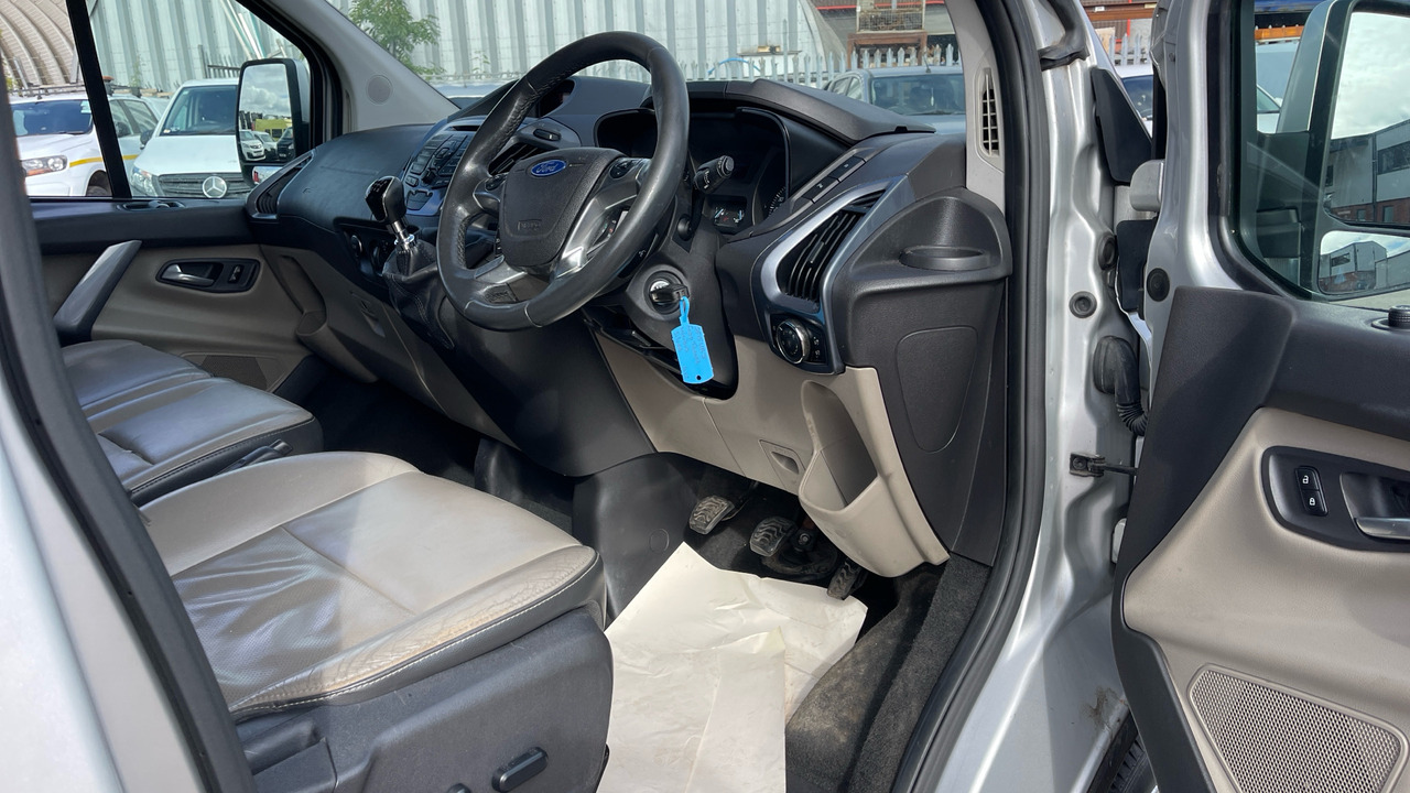 FORD TOURNEO CUSTOM 300 2.2 TDCi 125PS - מכונות אחרות: תמונה 5 FORD TOURNEO CUSTOM 300 2.2 TDCi 125PS - מכונות אחרות: תמונה 5