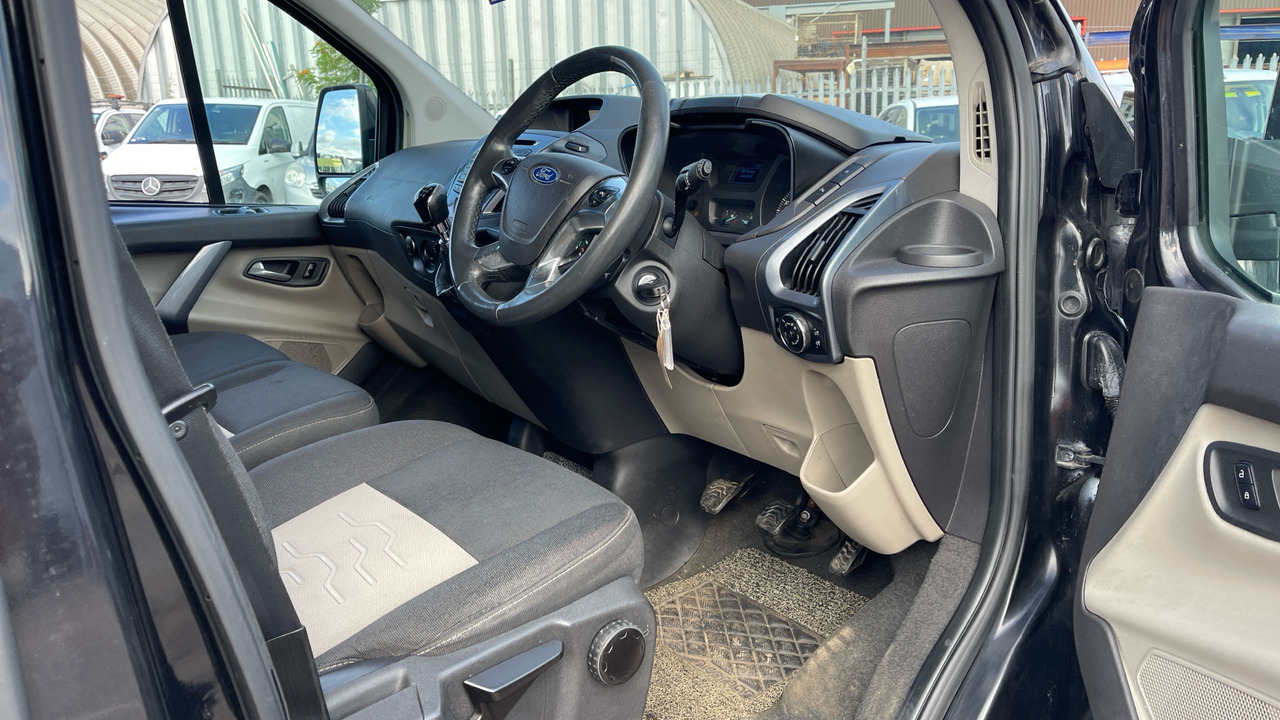 FORD TOURNEO CUSTOM 300 2.2 TDCi 125PS - מכונות אחרות: תמונה 5 FORD TOURNEO CUSTOM 300 2.2 TDCi 125PS - מכונות אחרות: תמונה 5