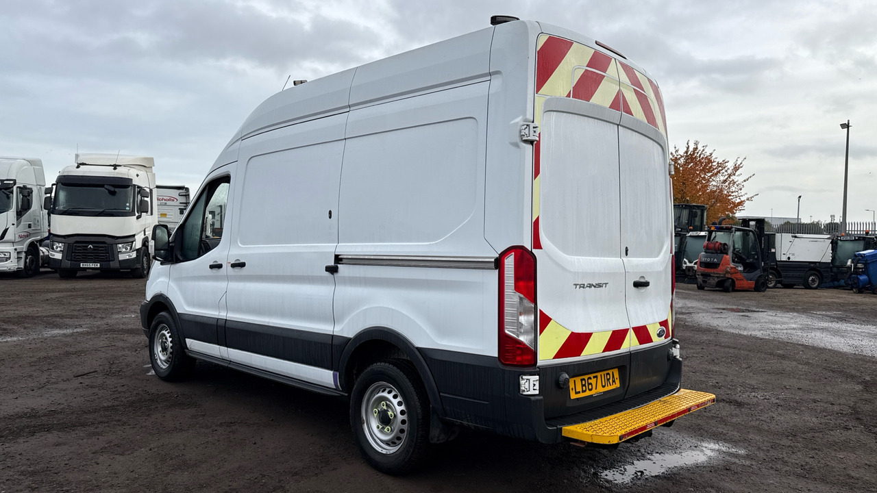 FORD TRANSIT 350 2.0 TDCI 130PS - כלי רכב מסחרי עם לוח: תמונה 3 FORD TRANSIT 350 2.0 TDCI 130PS - כלי רכב מסחרי עם לוח: תמונה 3