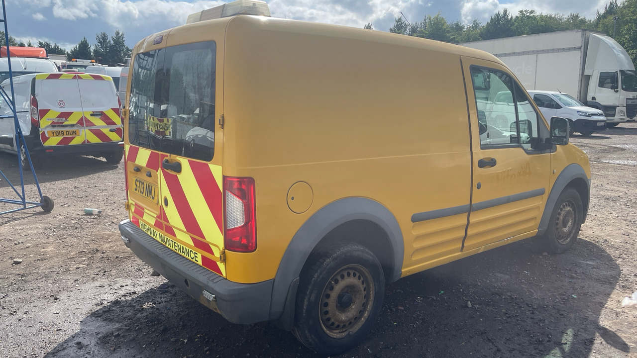 FORD TRANSIT CONNECT T200 1.8 TDCi 75ps - כלי רכב מסחרי קטן: תמונה 4 FORD TRANSIT CONNECT T200 1.8 TDCi 75ps - כלי רכב מסחרי קטן: תמונה 4