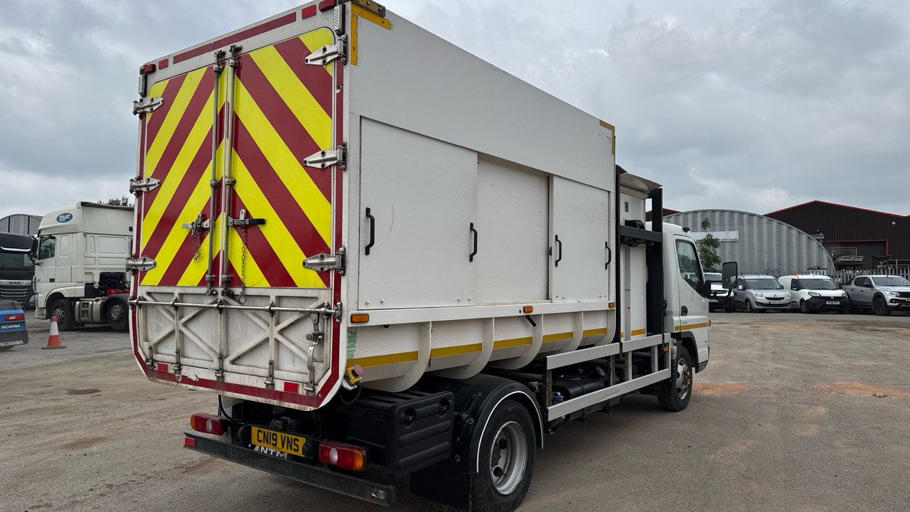 FUSO CANTER 7C15 - משאית אשפה: תמונה 4 FUSO CANTER 7C15 - משאית אשפה: תמונה 4