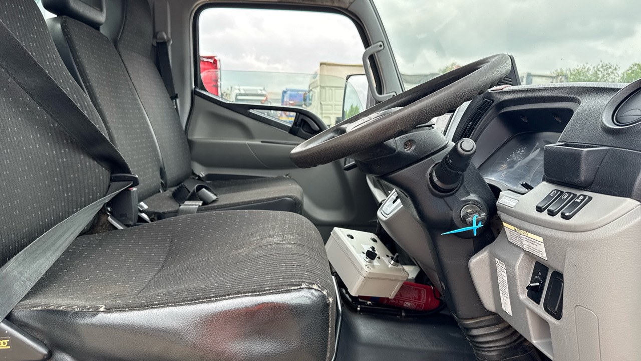 FUSO CANTER 7C15 - משאית אשפה: תמונה 5 FUSO CANTER 7C15 - משאית אשפה: תמונה 5