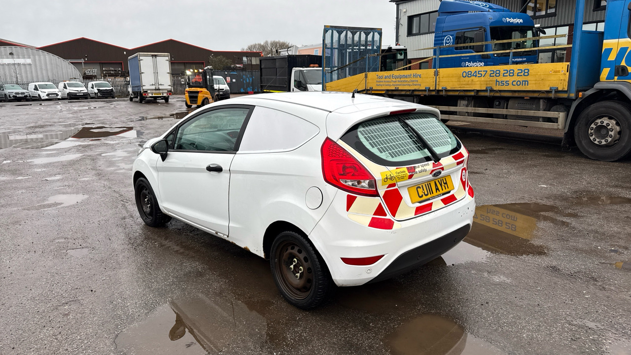 Ford Fiesta 1.4 TDCi 70PS - מכונית: תמונה 3 Ford Fiesta 1.4 TDCi 70PS - מכונית: תמונה 3