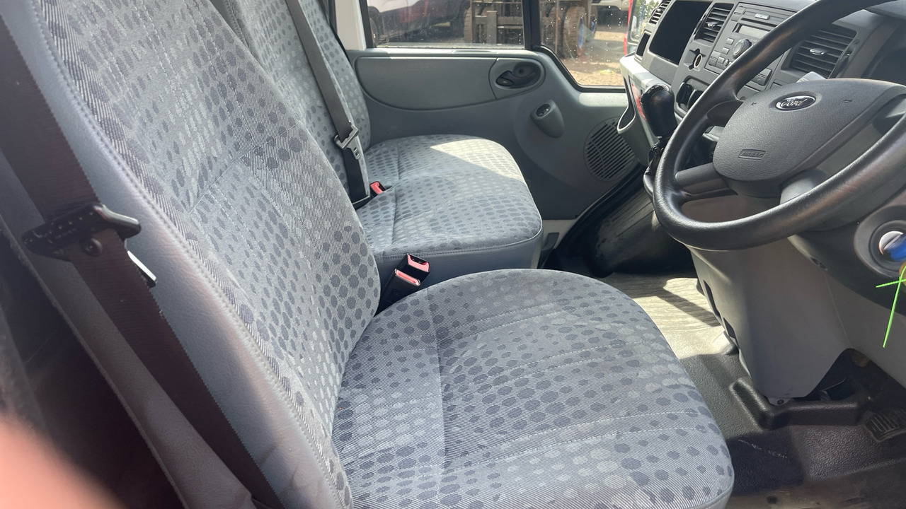 Ford Transit 300 2.2 TDCi 85ps - כלי רכב מסחרי קטן: תמונה 5 Ford Transit 300 2.2 TDCi 85ps - כלי רכב מסחרי קטן: תמונה 5