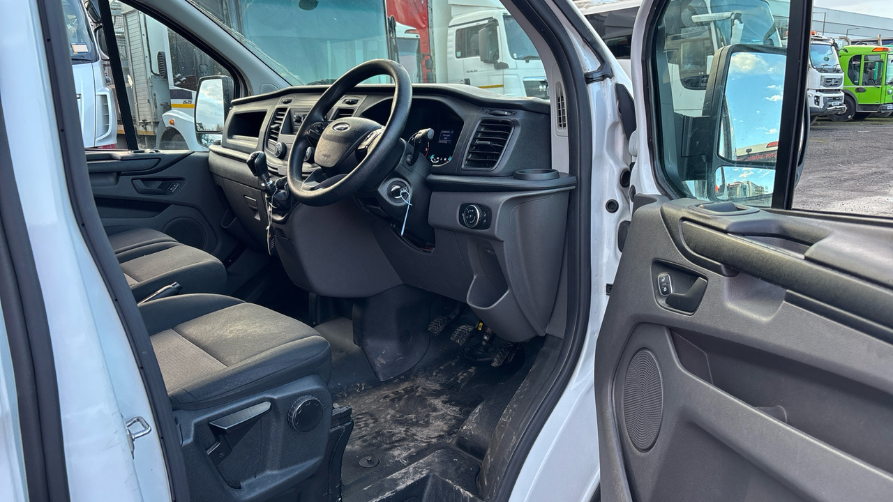 Ford Transit Custom 300 2.0 TDCi 105ps - כלי רכב מסחרי קטן: תמונה 5 Ford Transit Custom 300 2.0 TDCi 105ps - כלי רכב מסחרי קטן: תמונה 5