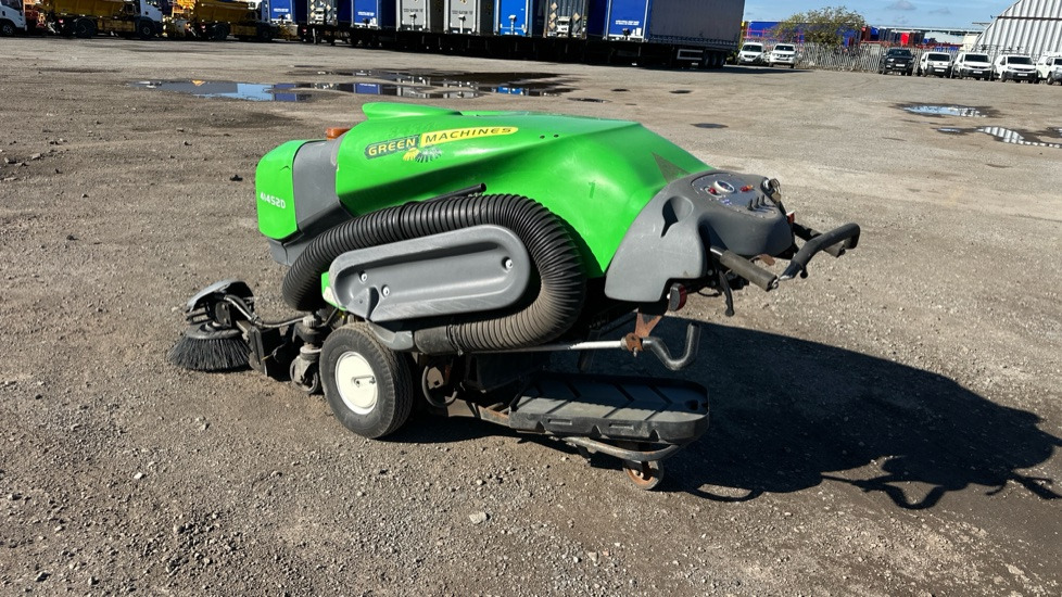 GREEN MACHINES 414S2D - ציוד בנייה: תמונה 2 GREEN MACHINES 414S2D - ציוד בנייה: תמונה 2