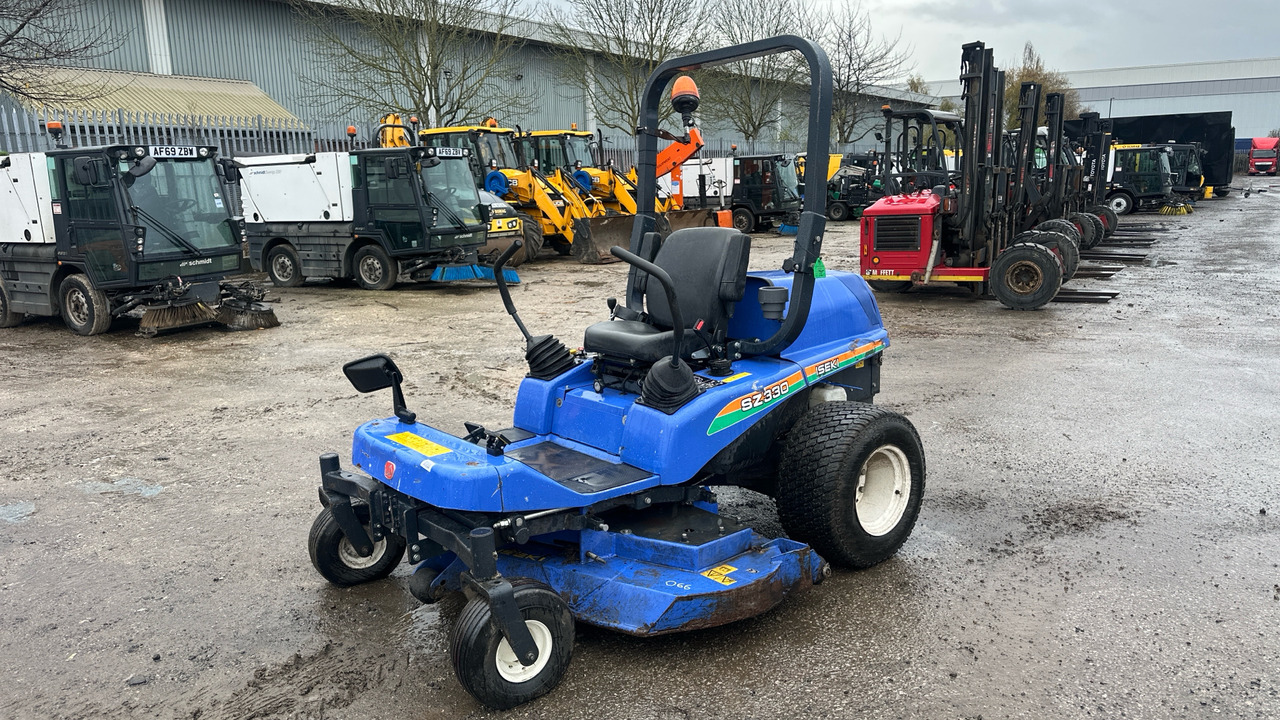 ISEKI SZ330 - מכסחת גינה: תמונה 2 ISEKI SZ330 - מכסחת גינה: תמונה 2