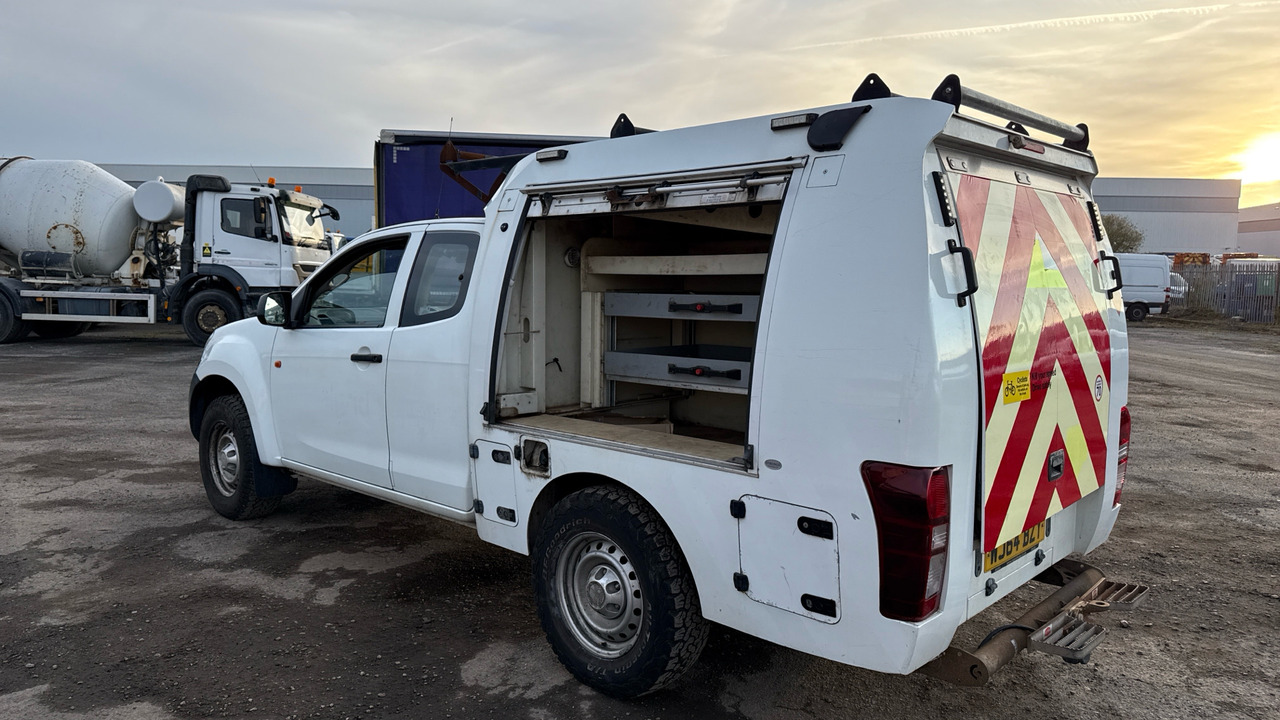 ISUZU D-MAX 2.5TD TURBO - טנדר, כלי רכב מסחרי קומבי: תמונה 3 ISUZU D-MAX 2.5TD TURBO - טנדר, כלי רכב מסחרי קומבי: תמונה 3