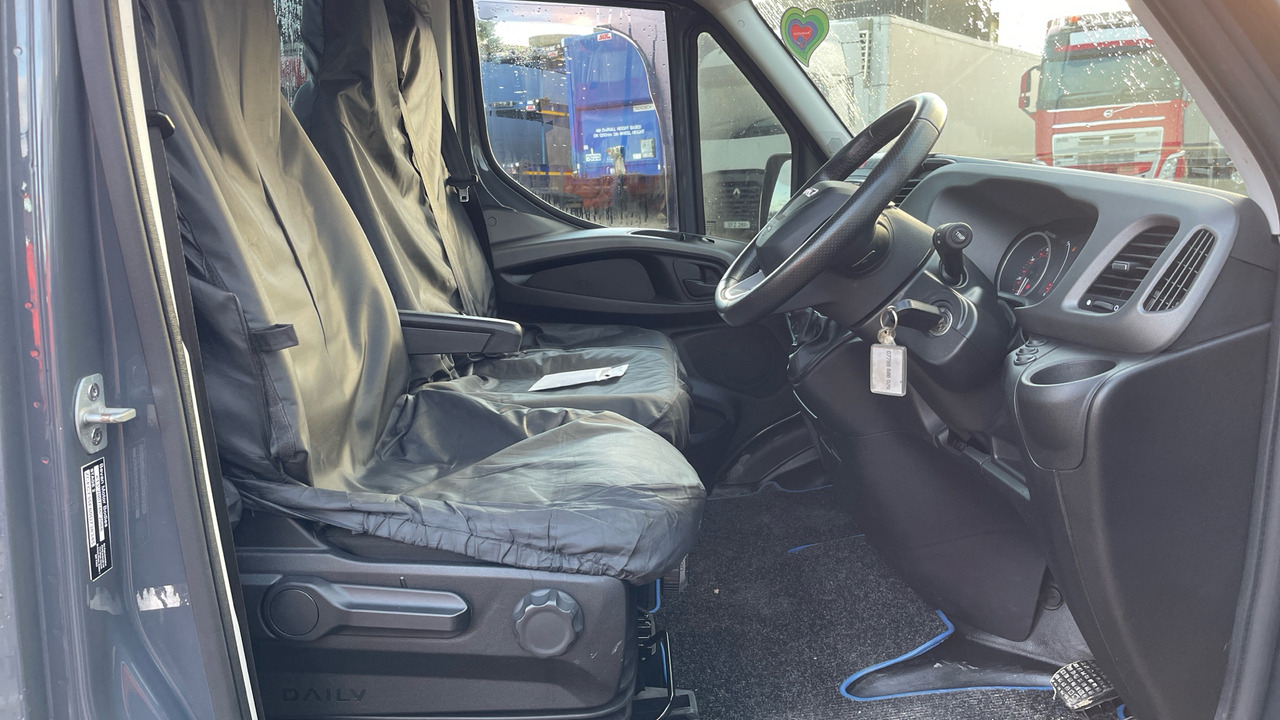 IVECO DAILY 3.0 35S21 - משאית גרירה: תמונה 5 IVECO DAILY 3.0 35S21 - משאית גרירה: תמונה 5