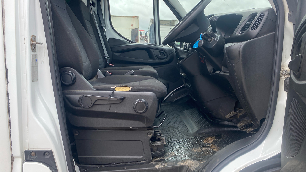 IVECO DAILY 35-140 2.3 - כלי רכב מסחרי עם תיבה: תמונה 5 IVECO DAILY 35-140 2.3 - כלי רכב מסחרי עם תיבה: תמונה 5
