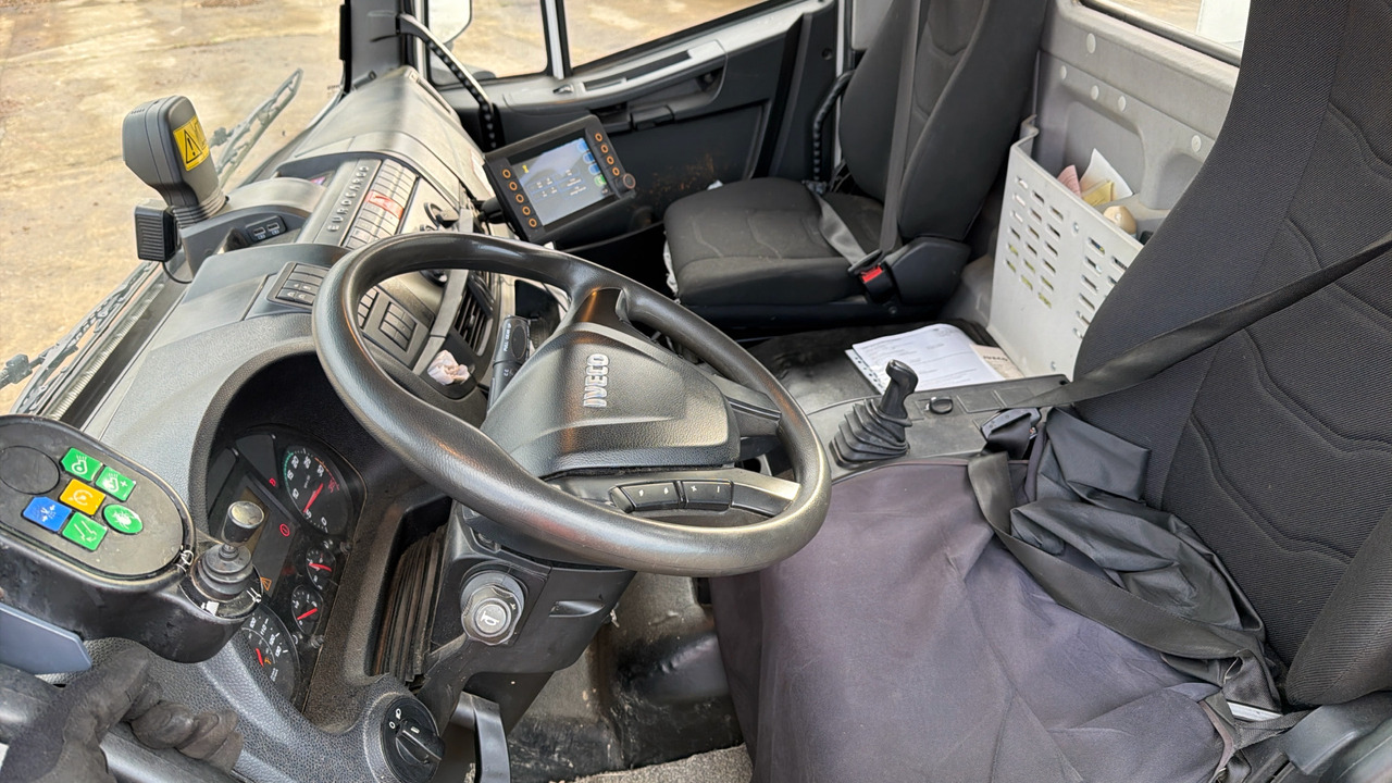IVECO EUROCARGO 150-250 - מטאטא כבישים: תמונה 5 IVECO EUROCARGO 150-250 - מטאטא כבישים: תמונה 5